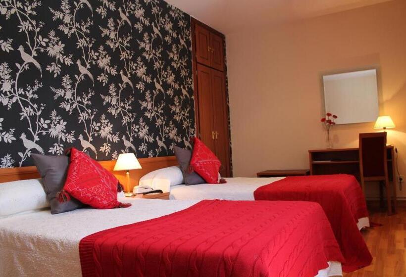 غرفة قياسية, Montero