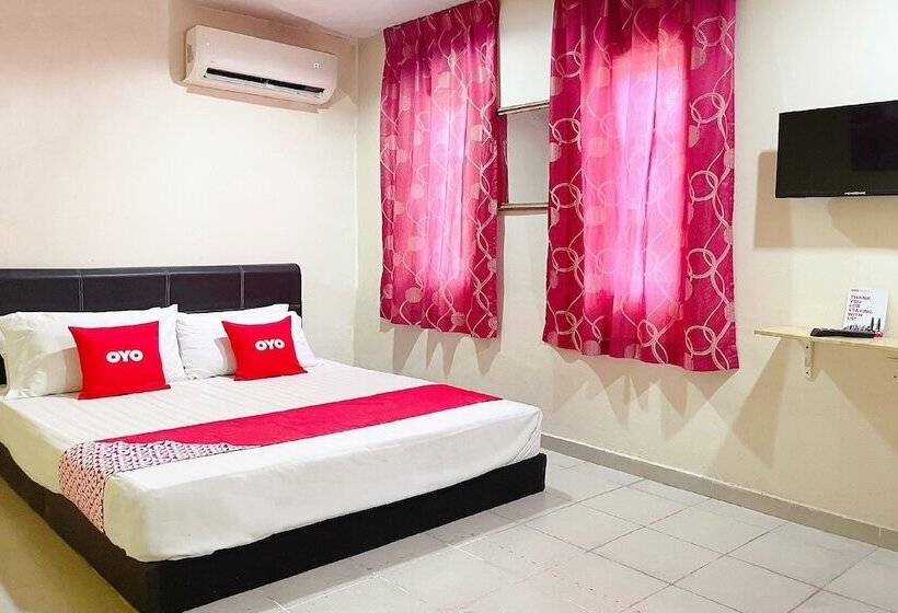 디럭스 룸, Oyo 90324 Muar Station