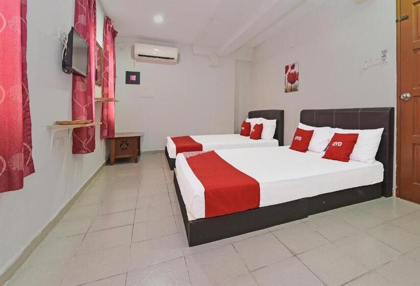 패밀리 스위트, Oyo 90324 Muar Station