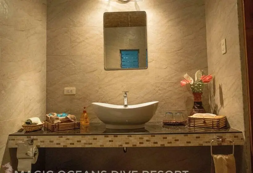 Superior Room King Size Bed, Magic Oceans Dive Resort