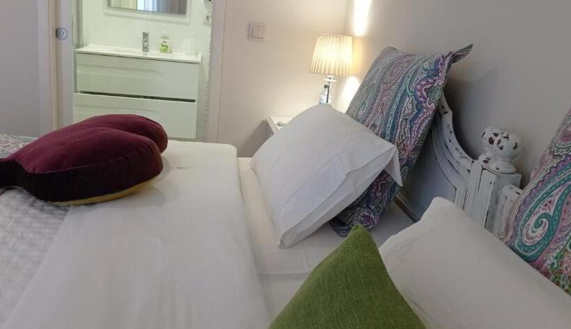 اتاق استاندارد, A Casa Da Ti Laura Al