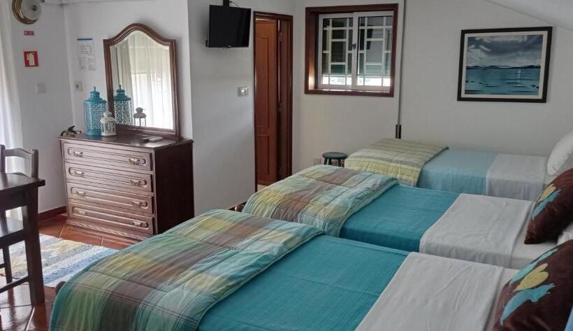 اتاق استاندارد سه نفره, A Casa Da Ti Laura Al