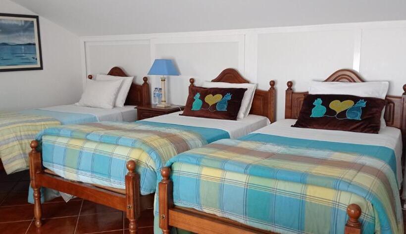 اتاق استاندارد سه نفره, A Casa Da Ti Laura Al