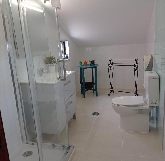 اتاق استاندارد سه نفره, A Casa Da Ti Laura Al