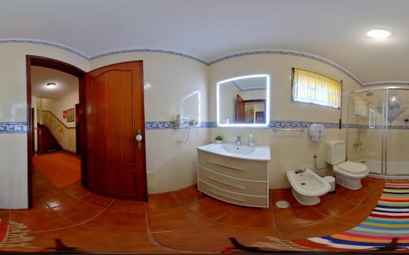 اتاق خانوادگی, A Casa Da Ti Laura Al