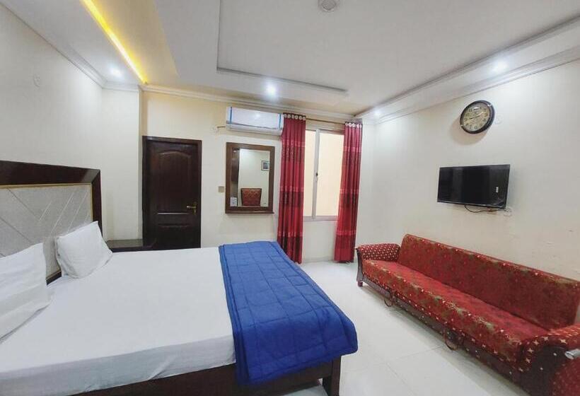 اتاق اجرایی سه نفره, White Pearl