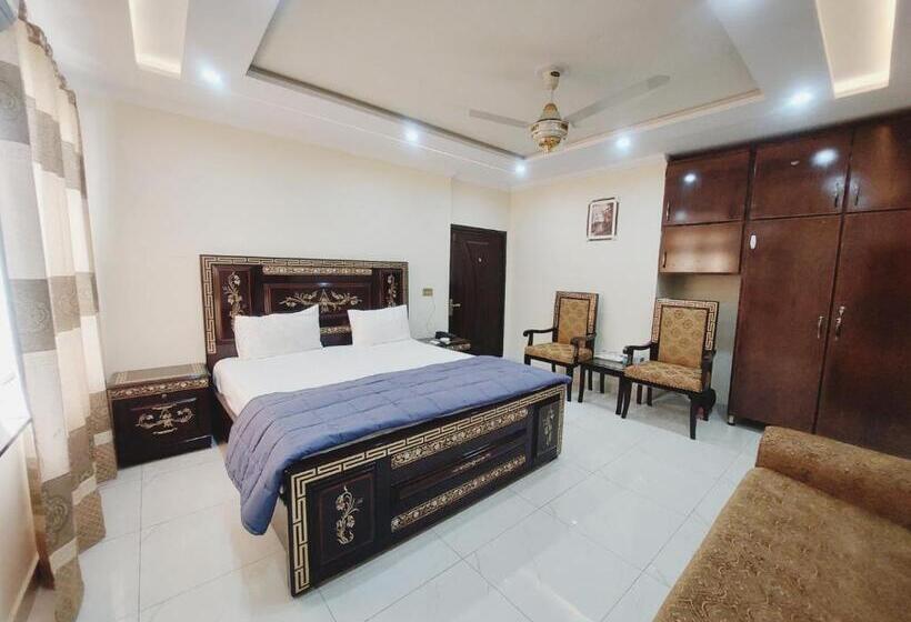 اتاق اجرایی سه نفره, White Pearl