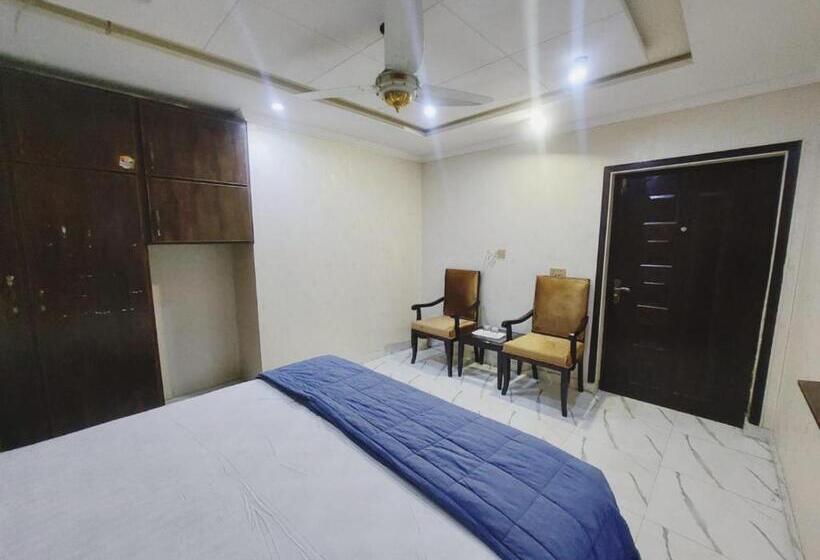 اتاق اکونومی, White Pearl