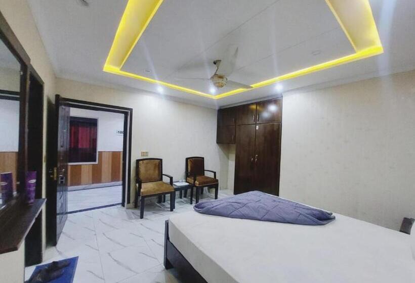 اتاق اکونومی, White Pearl