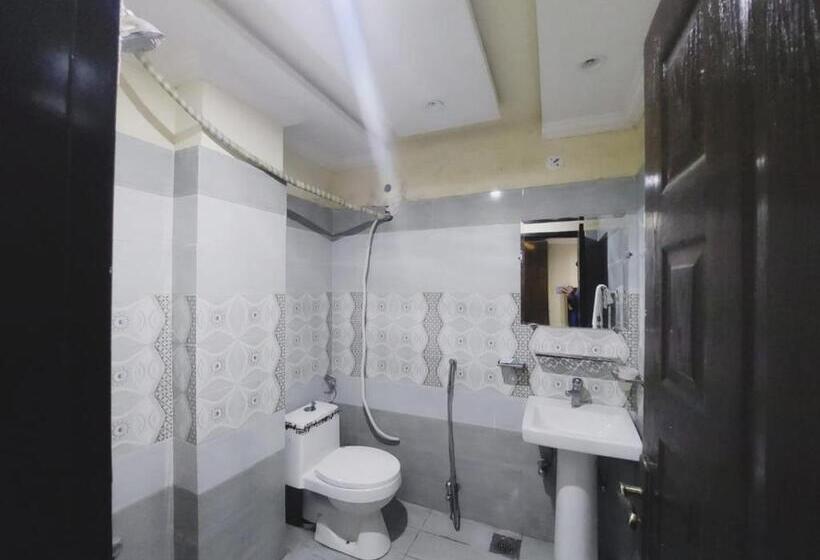 اتاق اکونومی, White Pearl