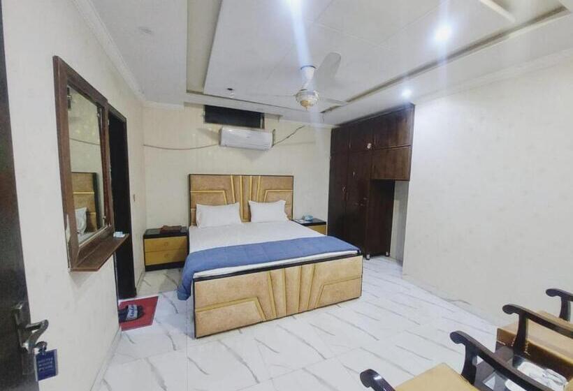 اتاق اکونومی, White Pearl