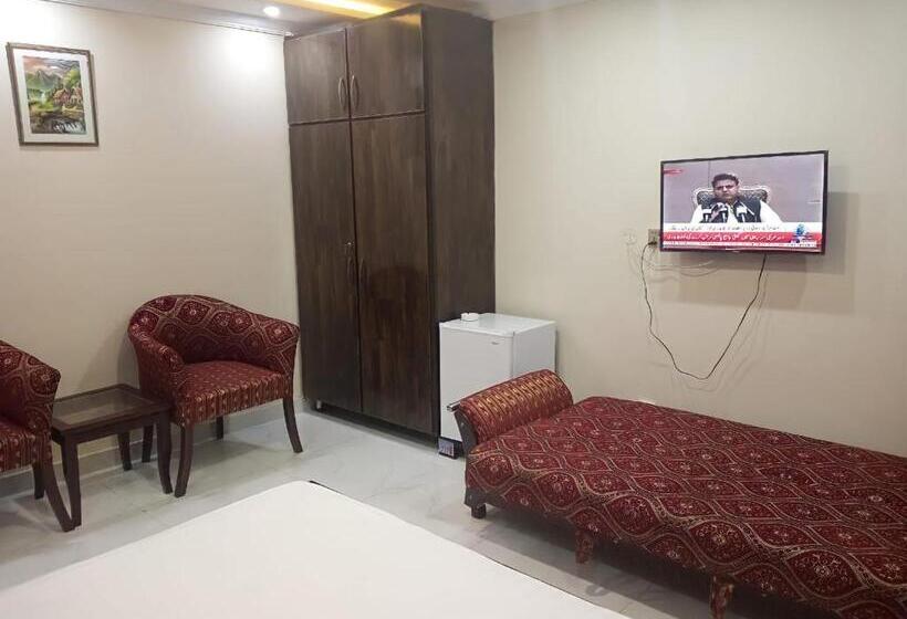 اتاق اجرایی سه نفره, White Pearl