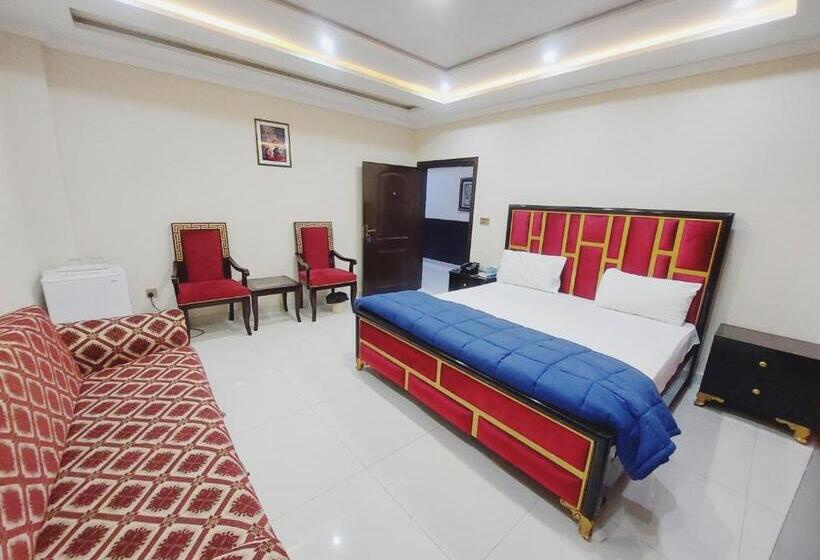 اتاق اجرایی سه نفره, White Pearl