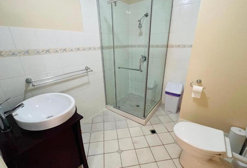 Номер Deluxe, Settlers House York
