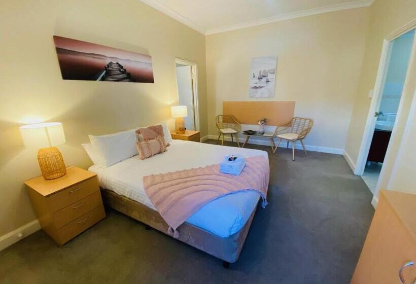 غرفة سوبيريور عائلية, Settlers House York