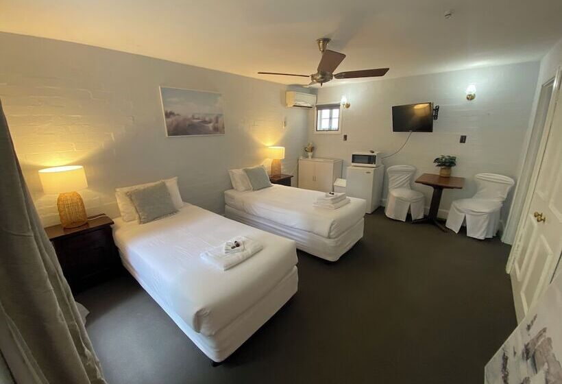 Номер Deluxe, Settlers House York