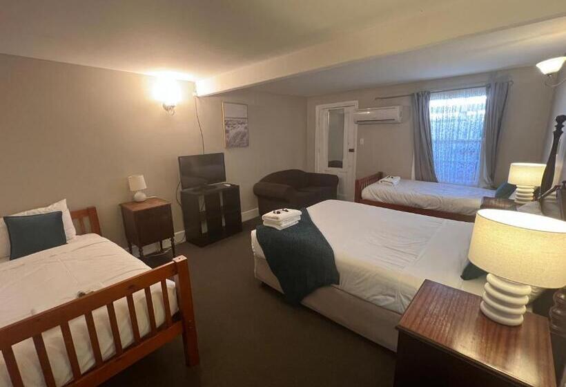 Family Suite, Settlers House York