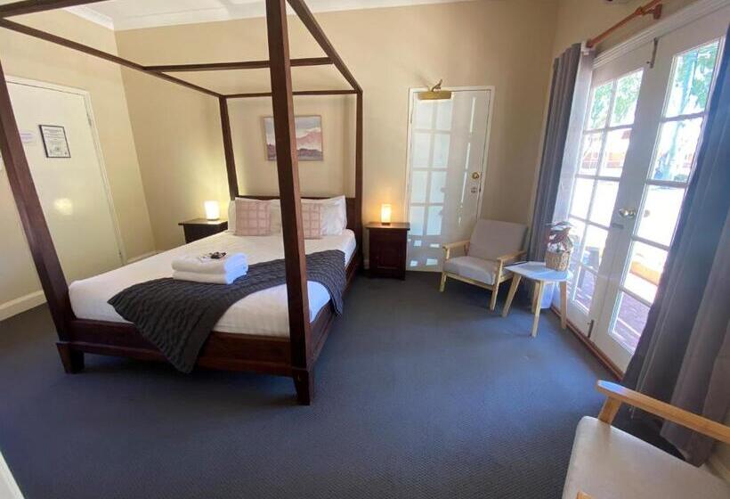 غرفة قياسية, Settlers House York