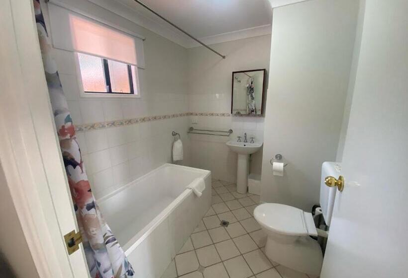 غرفة قياسية, Settlers House York