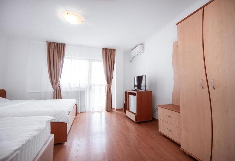 اتاق استاندارد سه نفره, Casa Soarelui