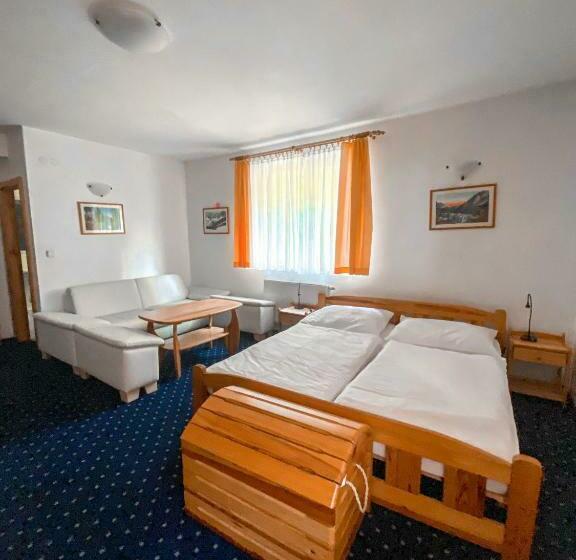 スタンダードスタジオ, Penzión Teniscentrum