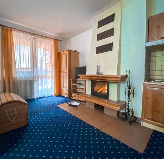 スタンダードスタジオ, Penzión Teniscentrum