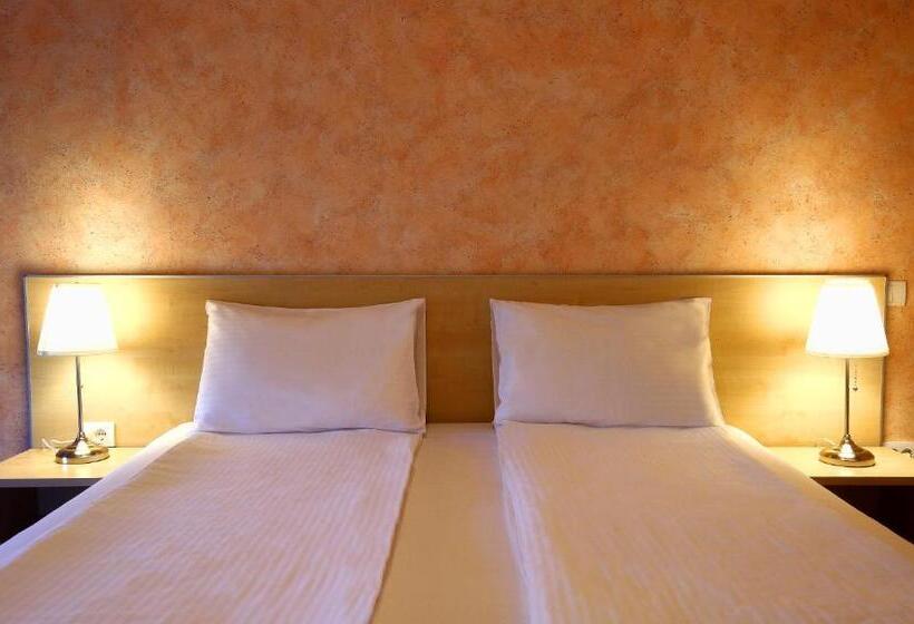 اتاق خانوادگی, Aruba