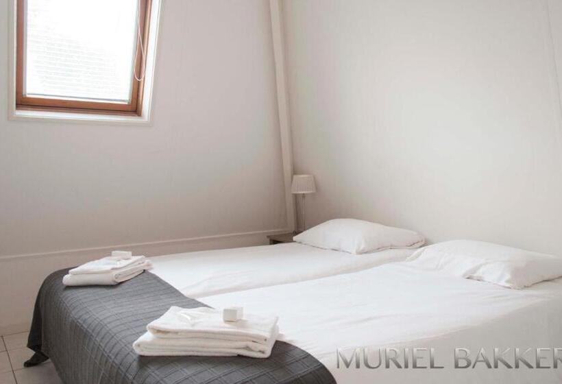 غرفة عائلية, Breeburg