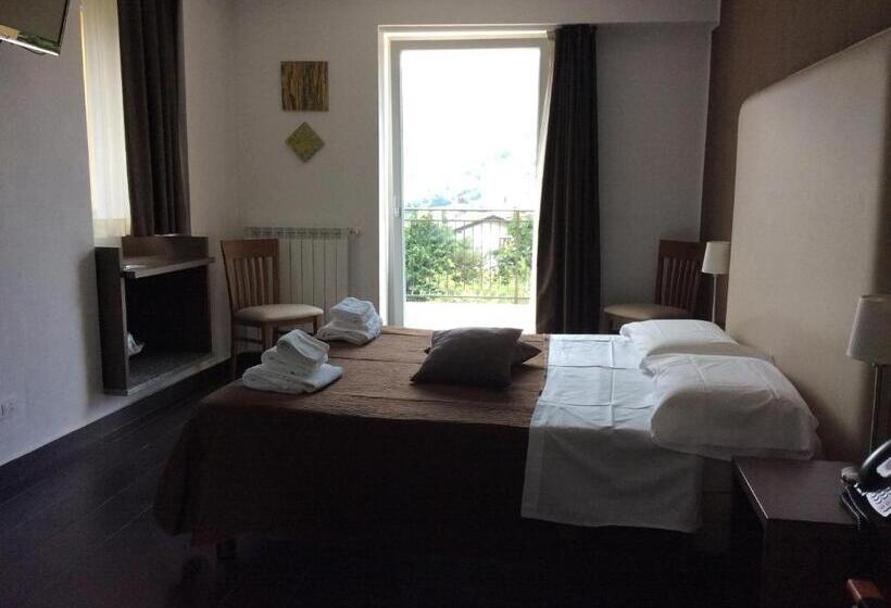 غرفة قياسية مزوَّدة بتراس, Corte Santa Libera