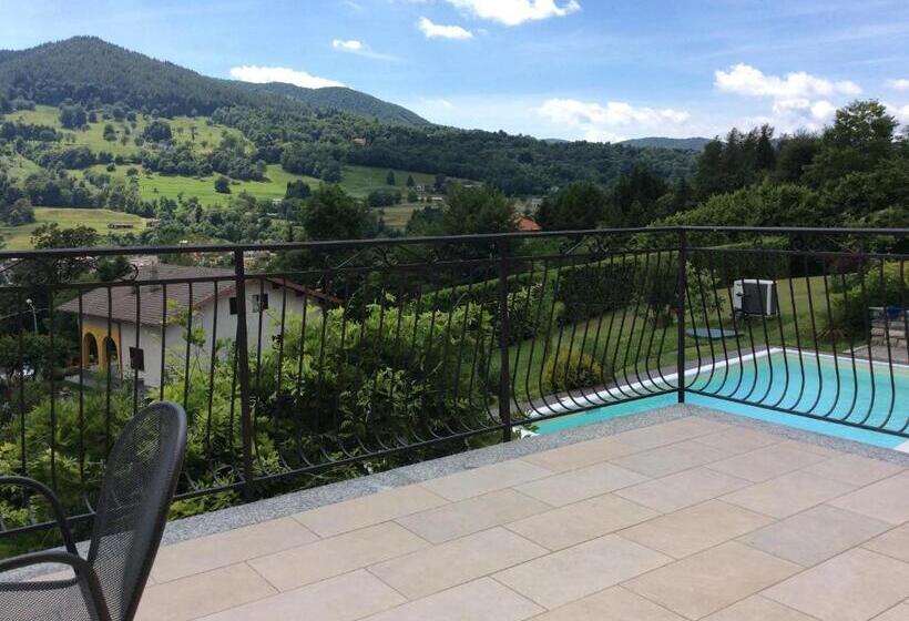 غرفة قياسية مزوَّدة بتراس, Corte Santa Libera