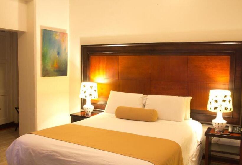 غرفة إقتصادية فردية, Cuenca