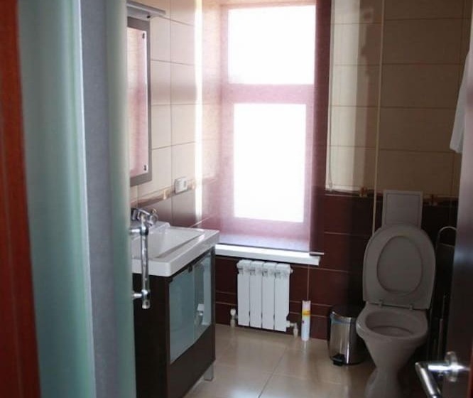 غرفة قياسية, Domino