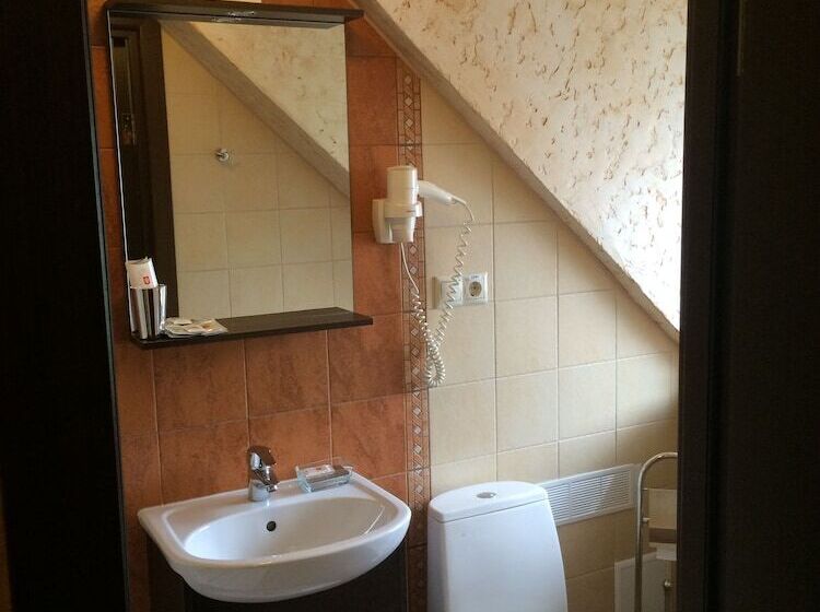 غرفة إقتصادية, Domino