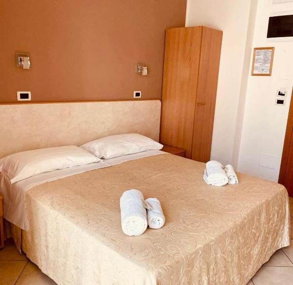 غرفة قياسية, Favorita