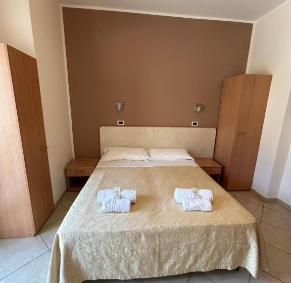 غرفة قياسية, Favorita