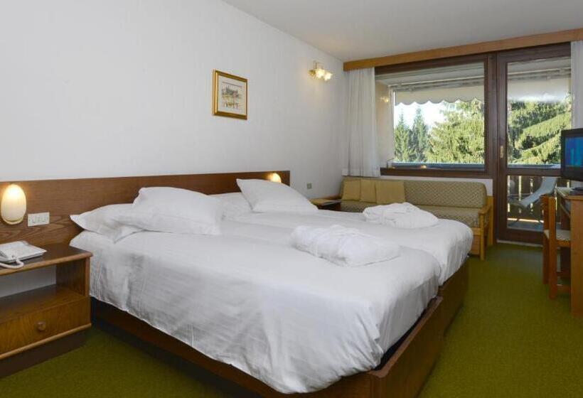 חדר סטנדרט עם מרפסת, Garden