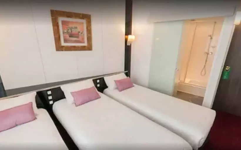 スタンダードルーム, Hôtel Du Trosy Clamart