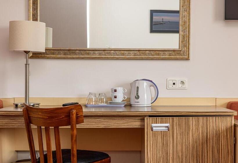 اتاق استاندارد, Info