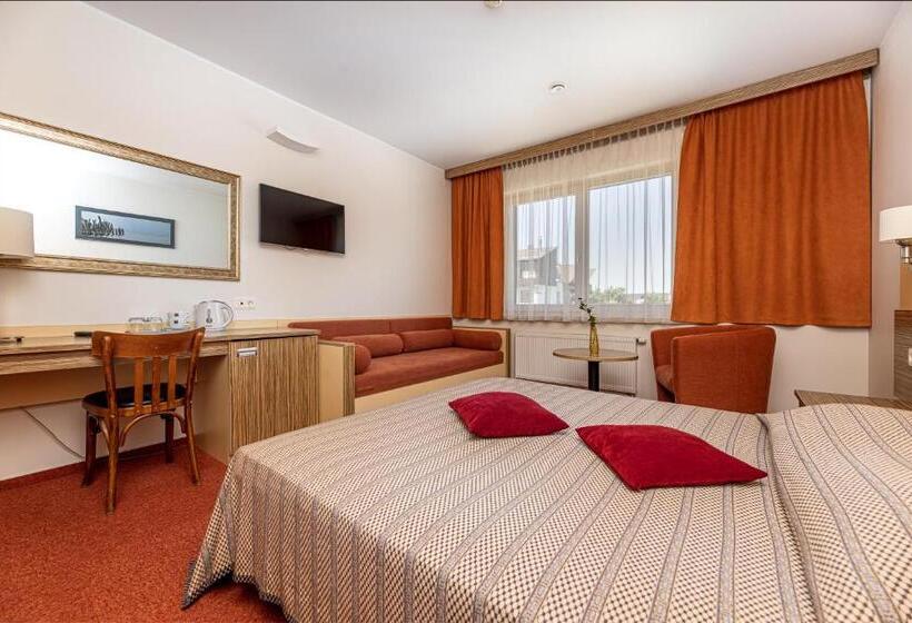 اتاق استاندارد, Info