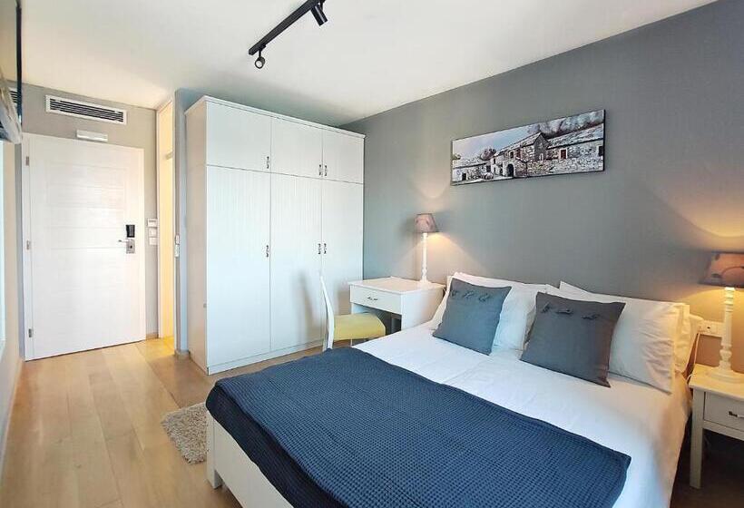 غرفة عائلية, Korsal