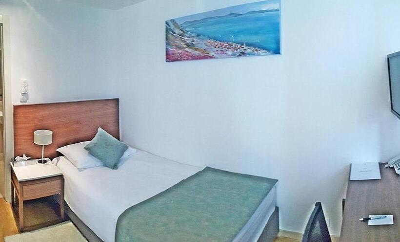 غرفة فردية  مطلة على الحديقة, Korsal