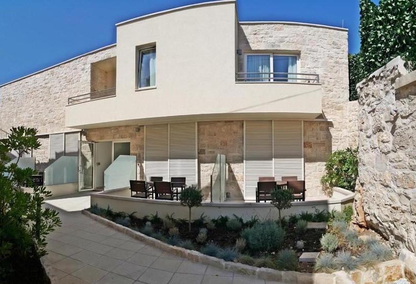 غرفة فردية  مطلة على الحديقة, Korsal