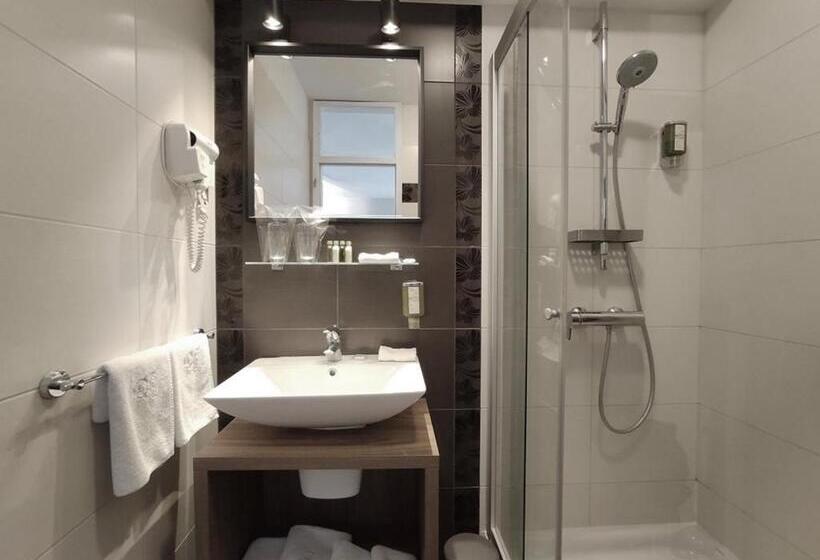 غرفة قياسية فردية مطلة علي البحر, Korsal