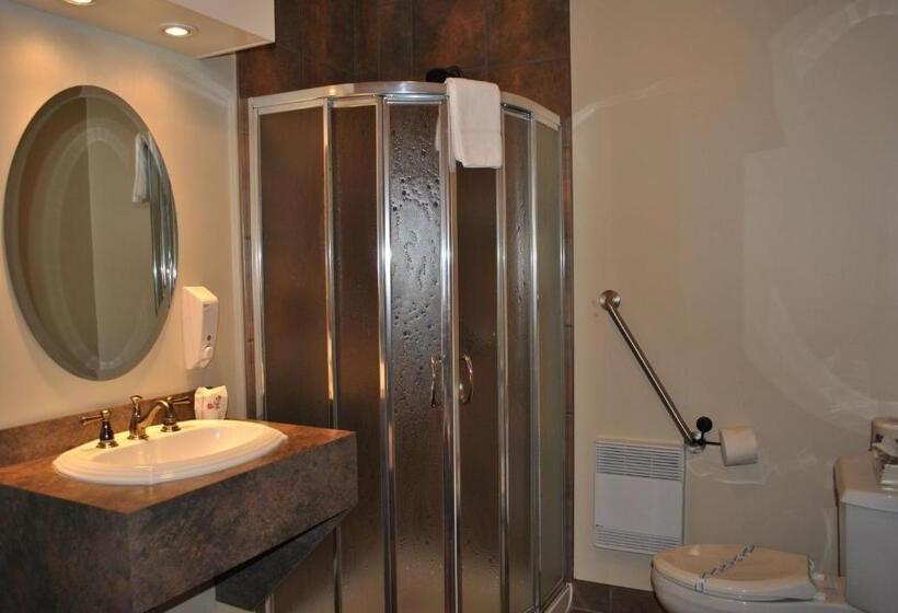 带按摩浴盆的套房, Le Montagnard – Auberge/hôtel & Chalets