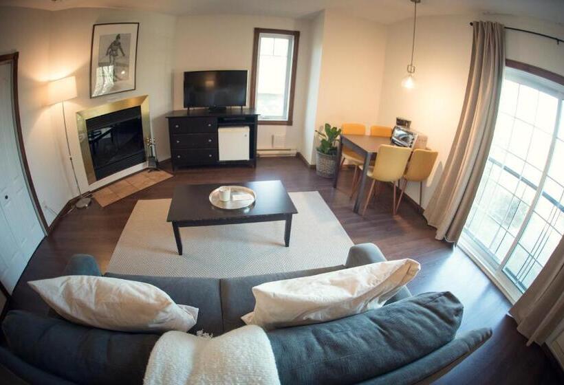 带按摩浴盆的套房, Le Montagnard – Auberge/hôtel & Chalets