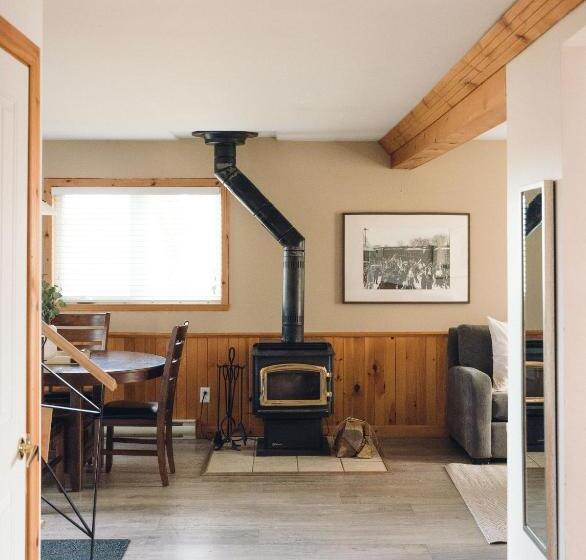 샬레, Le Montagnard – Auberge/hôtel & Chalets
