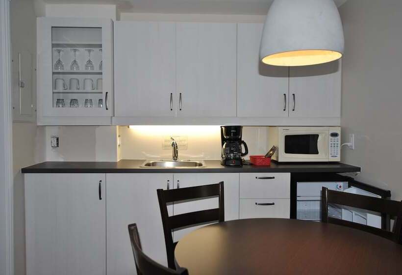 标准工作室, Le Montagnard – Auberge/hôtel & Chalets