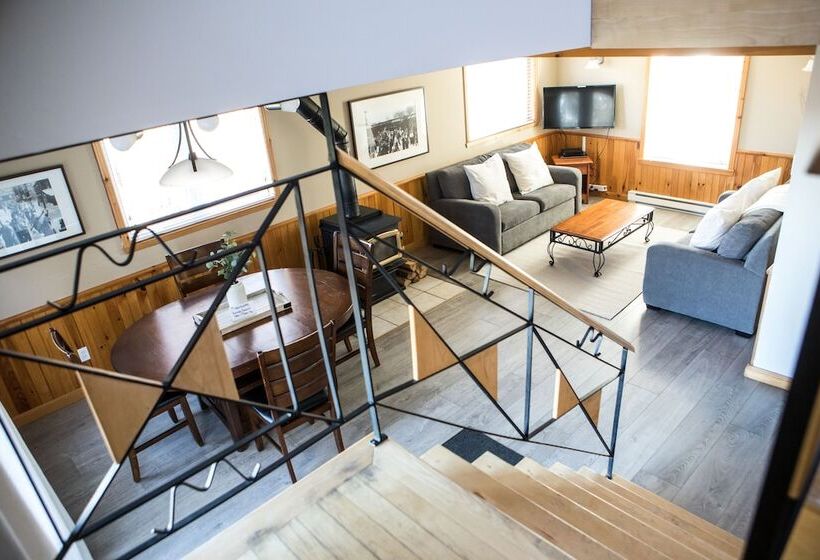 샬레, Le Montagnard – Auberge/hôtel & Chalets