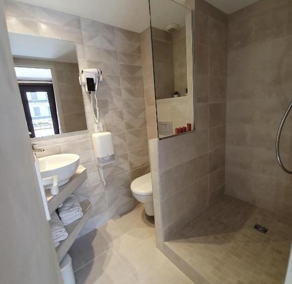 اتاق استاندارد با بالکن, Le Saint Antoine