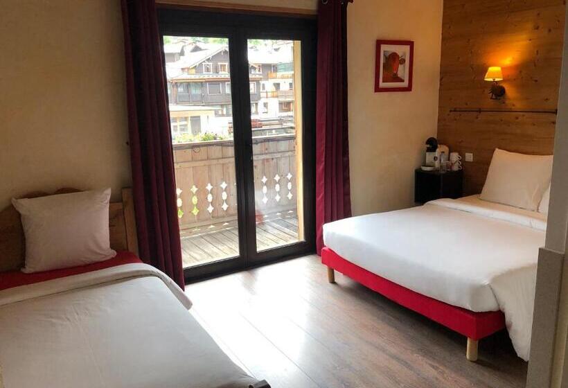 اتاق استاندارد سه تخته با بالکن, Le Saint Antoine